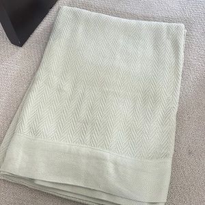 Twin XL green blanket